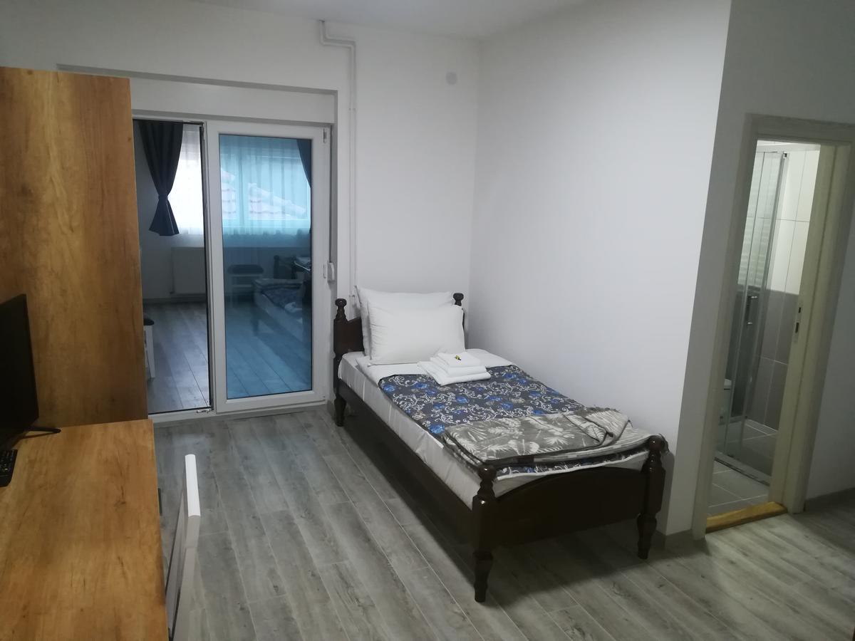 Karavan 123 Raška Exterior foto