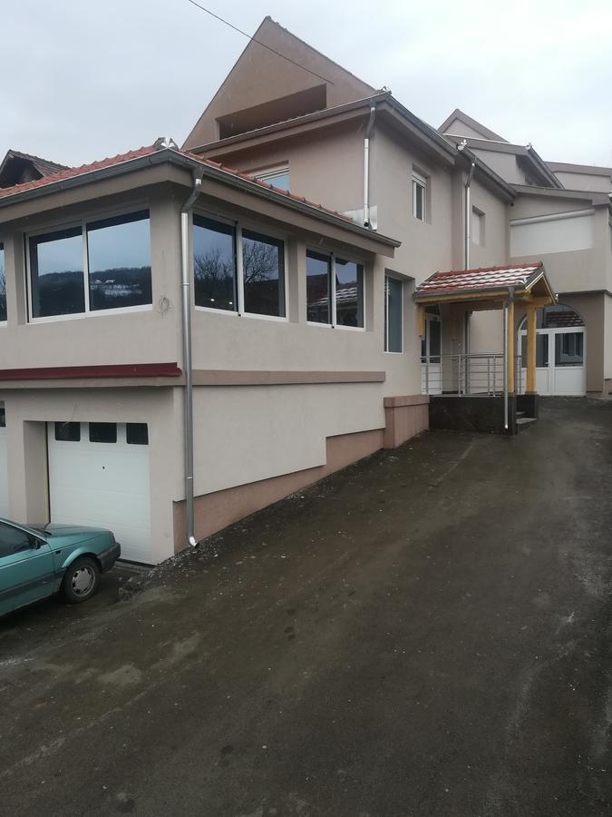 Karavan 123 Raška Exterior foto