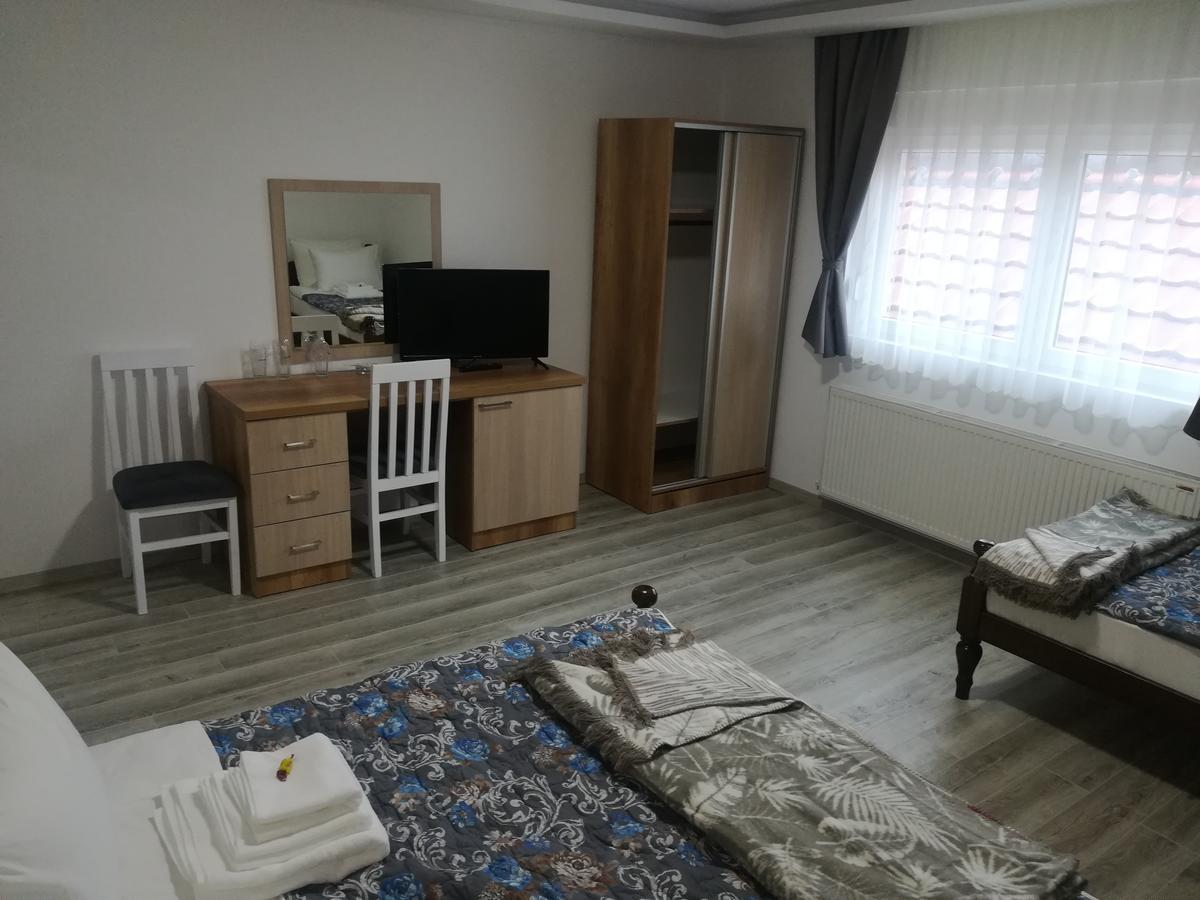 Karavan 123 Raška Exterior foto