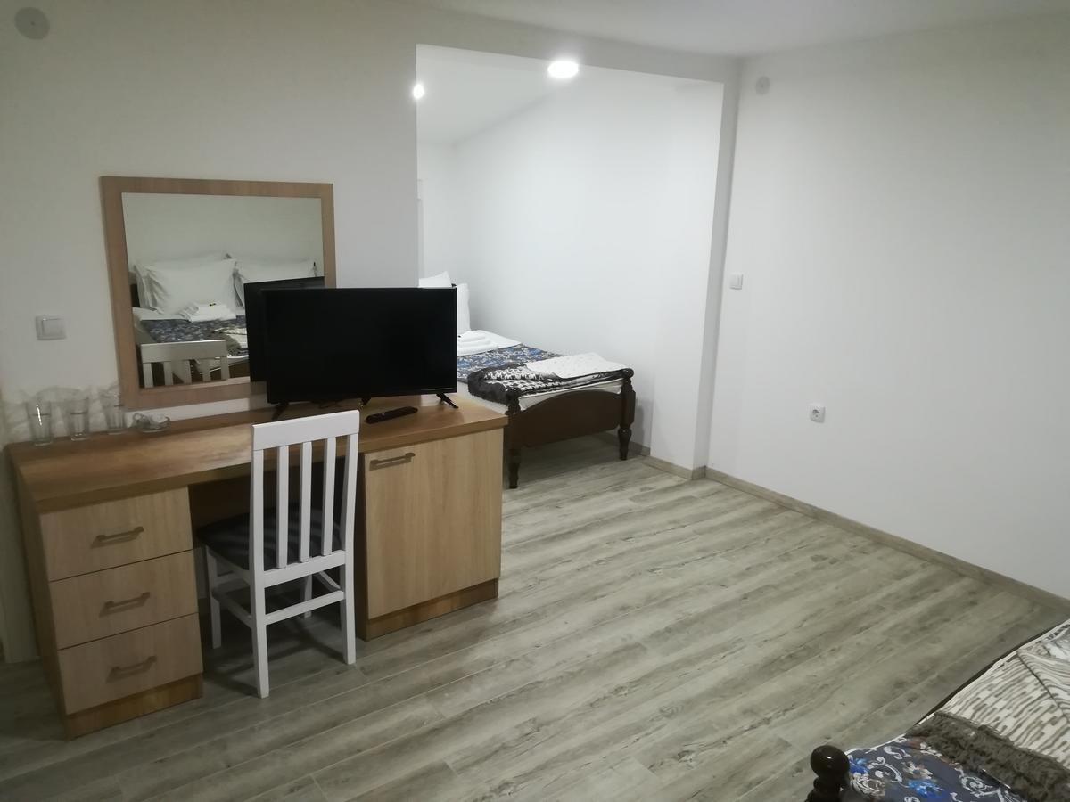 Karavan 123 Raška Exterior foto