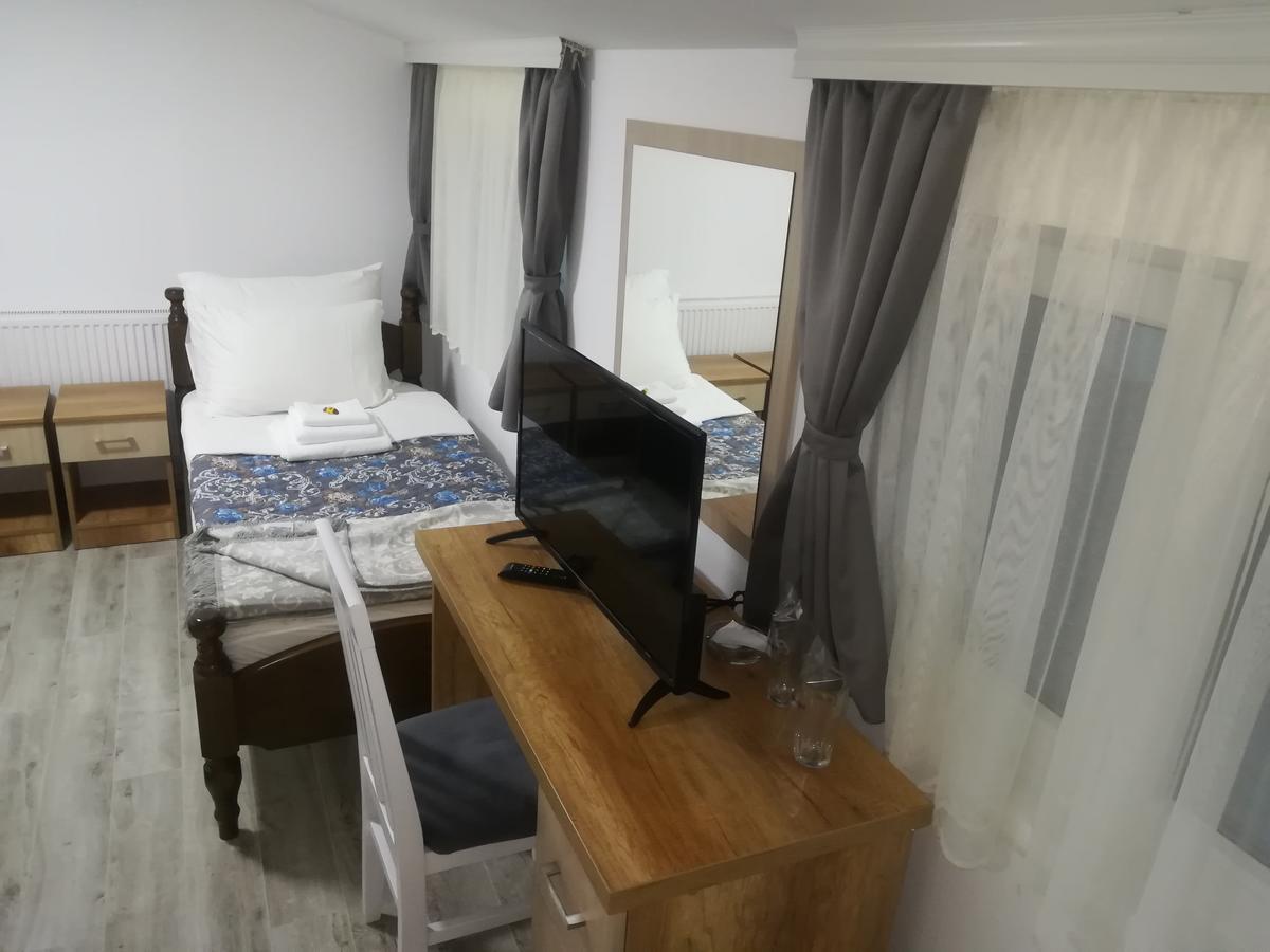 Karavan 123 Raška Exterior foto