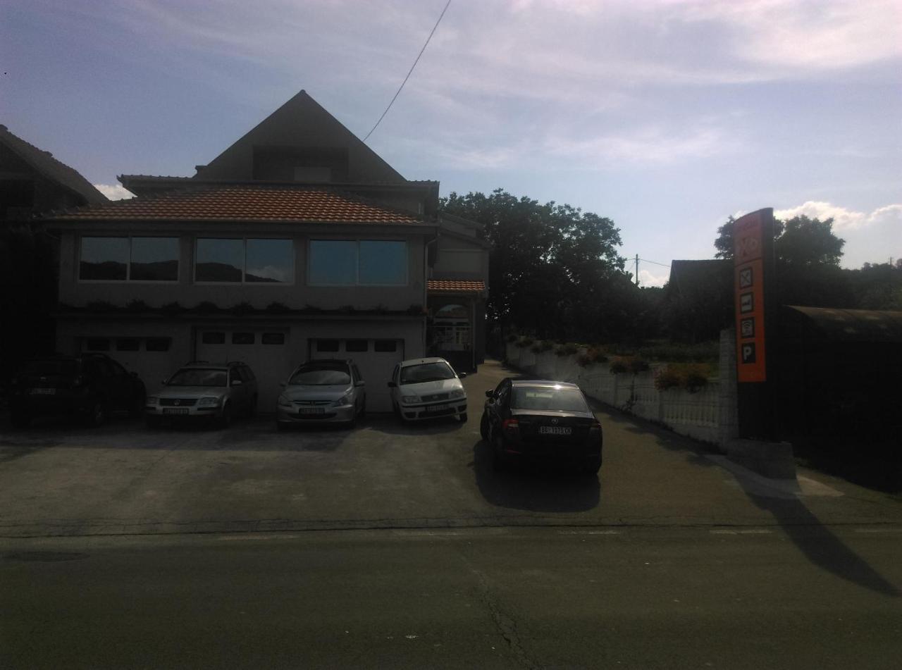 Karavan 123 Raška Exterior foto